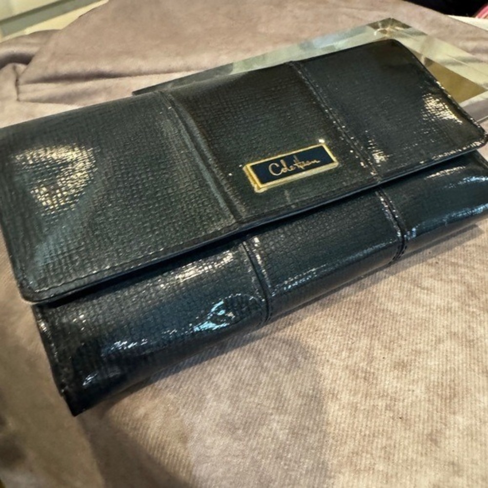 Cole Haan Green Textured Glossy Black Clutch Wallet